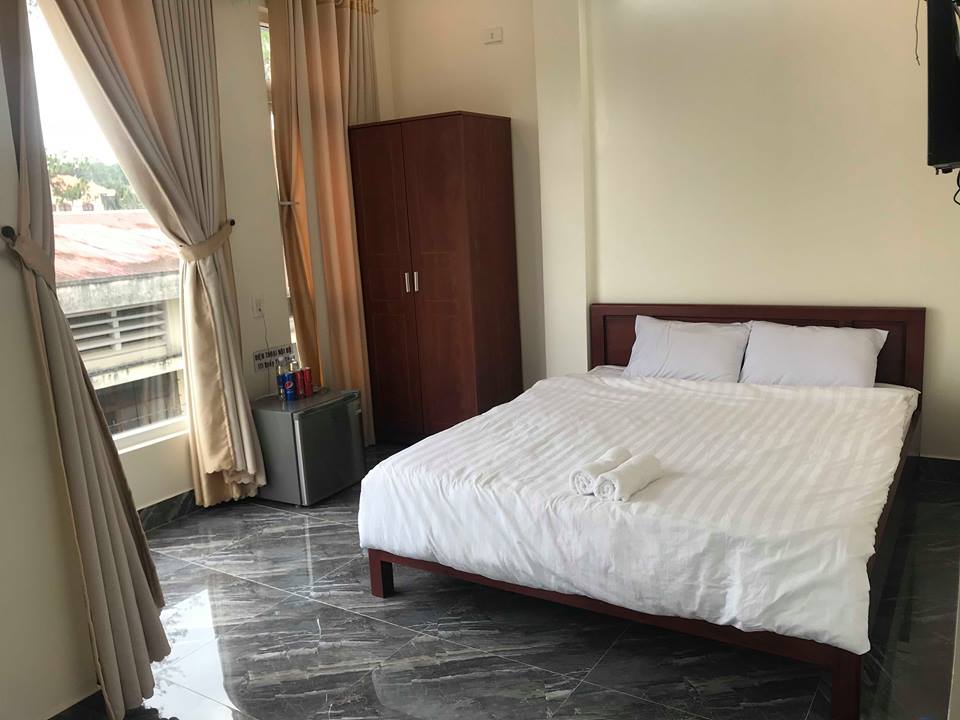Phòng đôi có ban công khách sạn Hoàng Phong Đà Lạt