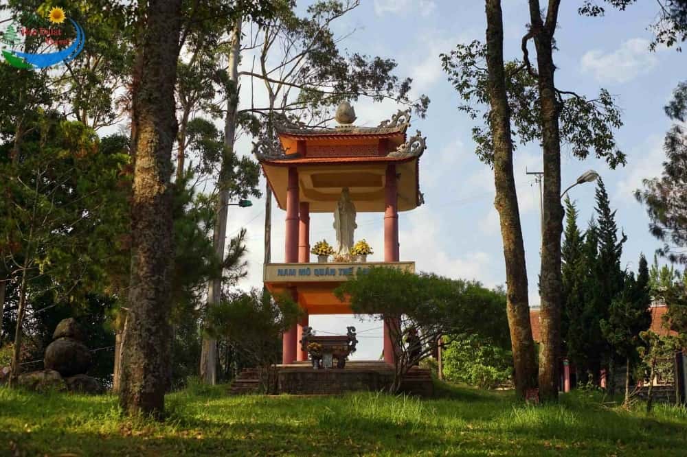 Chùa Linh Sơn là điểm du lịch tâm linh lâu đời