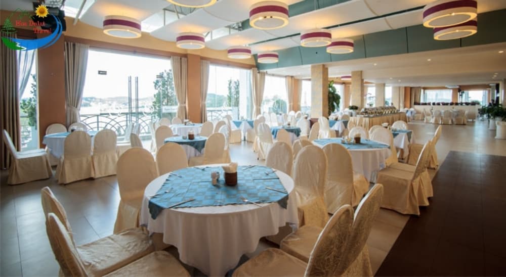 Nhà hàng cao cấp TTC Hotel - Ngọc Lan 