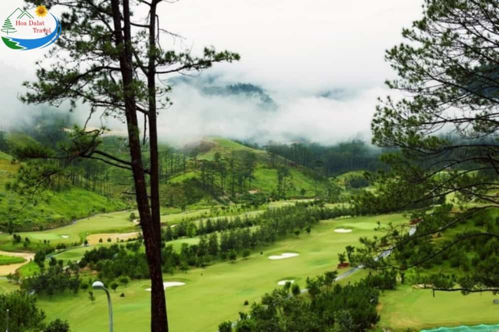 Phong cảnh xung quanh sân golf SAM Tuyền Lâm