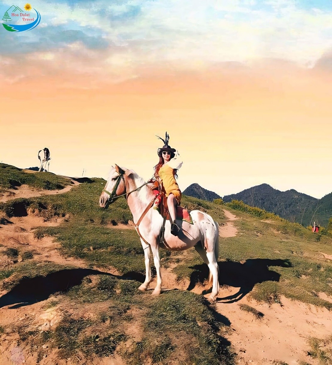 Cưỡi ngựa, chụp ảnh đẹp trên đỉnh núi Langbiang