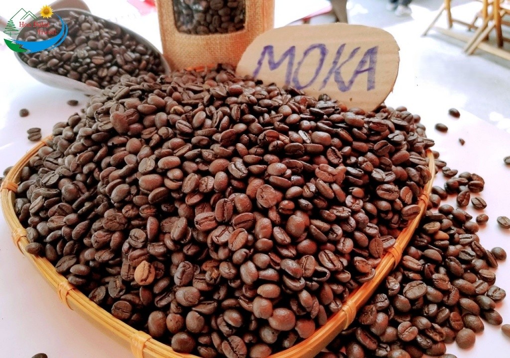Cà phê được dùng là những hạt cà phê Moka 100%