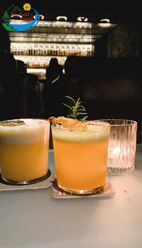 Đồ uống On The Rocks Cocktail Bar