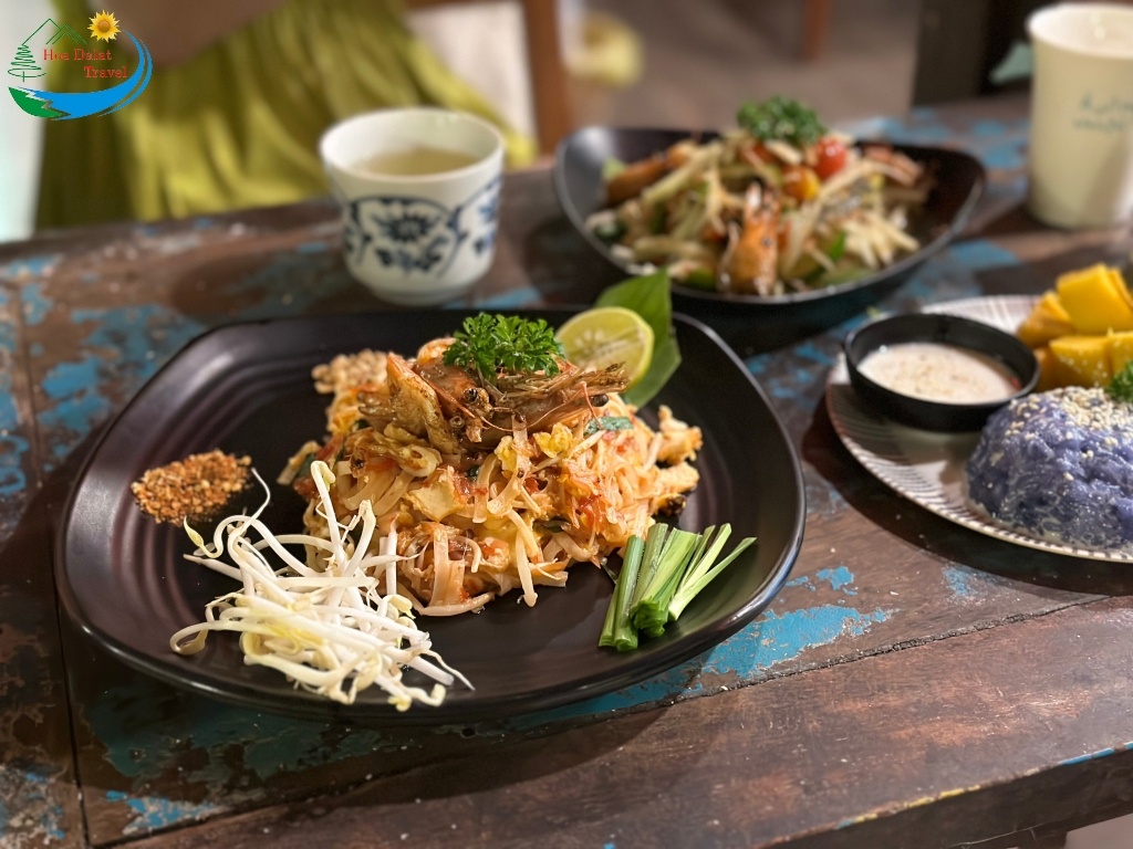 Menu đa dạng Rak Khun - Thai Cuisine