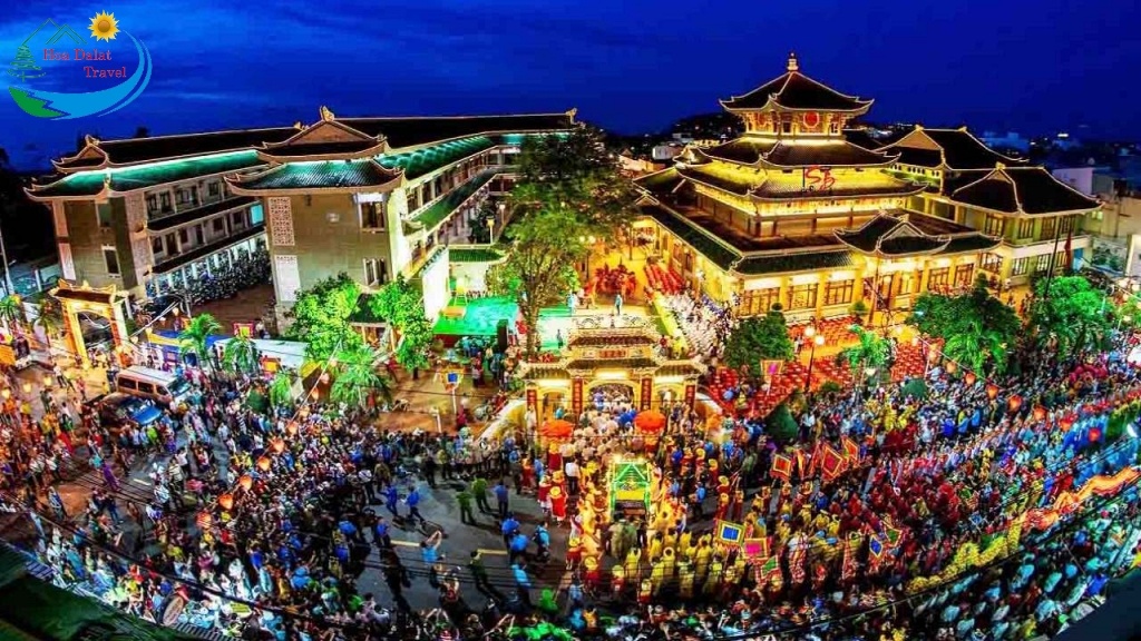 Lễ hội (festival) là một phần quan trọng của văn hóa Việt Nam