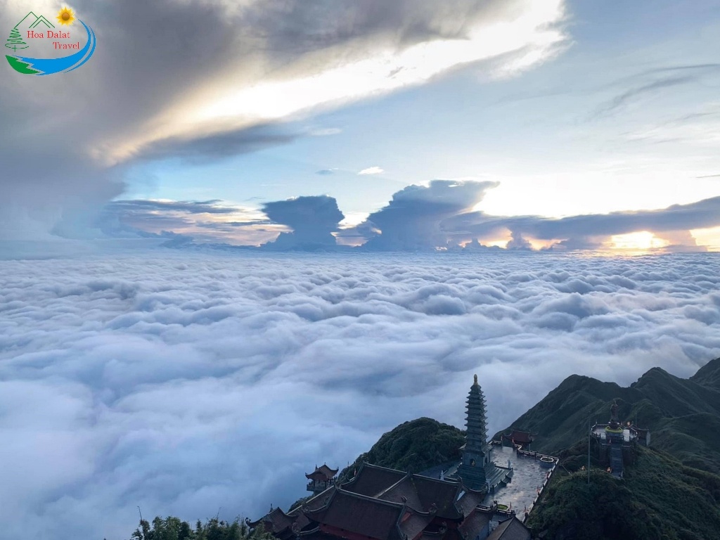 Săn mây Sapa (Lào Cai)