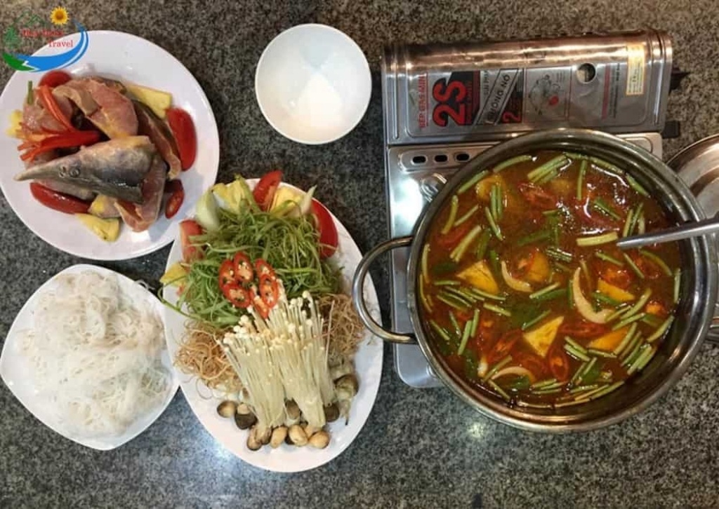 Quán Lẩu cá tầm Ngư Sơn với món ăn được rất nhiều thực khách đánh giá cao